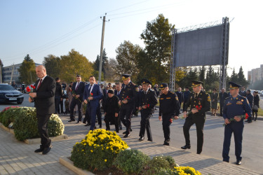 8 Noyabr Zəfər Günü münasibəti ilə Mingəçevir şəhər İcra Hakimiyyətinin təşkilatçılığı ilə sislsilə tədbirlər keçirilib..İlk olaraq "Zəfər parkı" ziyarət olundu. Ağac əkildi.