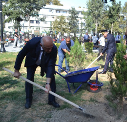 Mingəçevir şəhərində 27 sentyabr Anım günü münasibəti ilə şəhidlərin xatirəsinə ehtiram əlaməti olaraq ağacəkmə aksiyası keçirilmişdir.