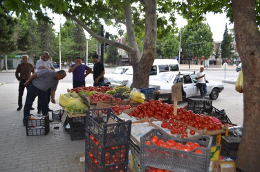 Mingəçevirdə qanunsuz küçə ticarətinə qarşı reyd keçirilib.