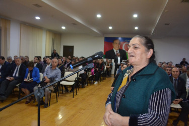 Mingəçevir şəhər İcra Hakimiyyətinin başçısı İlham İsmayılovun vətəndaşlarla növbəti səyyar görüşü Energetiklər yaşayış massivindəki 4 nömrəli tam orta məktəbin akt zalında keçirilib.