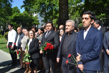 Mingəçevirlilər Ümummilli Lider Heydər Əliyevin anadan olmasının 103-cü ildönümü münasibəti ilə Ulu Öndəri ehtiramla yad etdilər