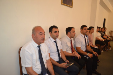 23 iyun Dövlət qulluqçularının peşə bayramıdır.