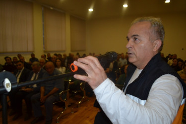 Mingəçevir şəhər İcra Hakimiyyətinin başçısı İlham İsmayılovun sakinlərlə növbəti səyyar qəbulu oktyabrın 1-də keçirilib.