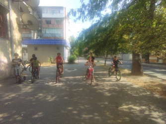 Yeniyetmələr arasında velosiped yarışı təşkil edilmişdir.