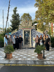 27 sentyabr-"Anım Günü"  ilə bağlı  Mingəçevir  şəhər  Mənzil Təsərrüfatı və Abadlaşdırma İdarəsinin  Mənzil  İstismar Sahələrinin tərbiyəçi müəllimləri İşəhid ailələrini ziyarət etmişlər.