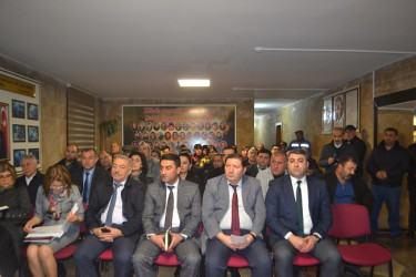 Mingəçevir şəhər İcra Hakimiyyətinin başçısı İlham İsmayılovun vətəndaşlarla növbəti səyyar görüşü dekabrın 18-də Mingəçevir Tibb Kollecində keçirilib.