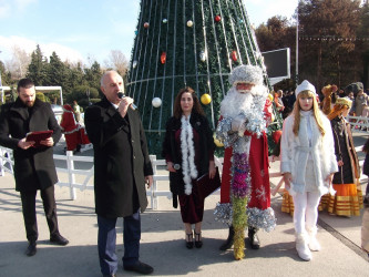 Mingəçevirdə “”31 dekabr- Dünya Azərbaycanlılarının Həmrəylik Günü” və “Yeni il” bayramları münasibətilə ümumşəhər tədbiri keçirilmişdir.