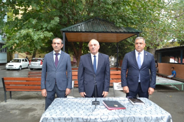 Mingəçevir şəhər İcra Hakimiyyətinin başçısı İlham İsmayılovun vətəndaşlarla növbəti səyyar görüşü avqust ayının 12-də M.Maqomayev küçəsindəki 50 saylı binanın qarşısında keçirilib