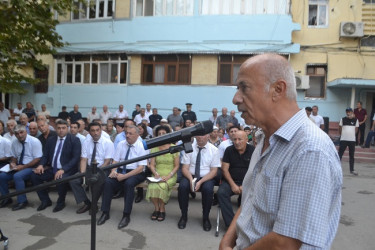Mingəçevir şəhər İcra Hakimiyyətinin başçısı İlham İsmayılovun vətəndaşlarla növbəti səyyar görüşü avqust ayının 14-də energetiklər yaşayış massivində Y.Mansurov küçəsindəki 15 saylı binanın qarşısında keçirilib.
