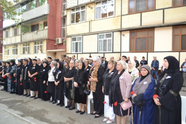 Mingəçevir 1 ci Qarabağ müharibəsi şəhidi İlyas Mayılovun adının əbədiləşməsi üçün yaşadığı binanın qarşısında  xatirə bulağının  açılışı olub.