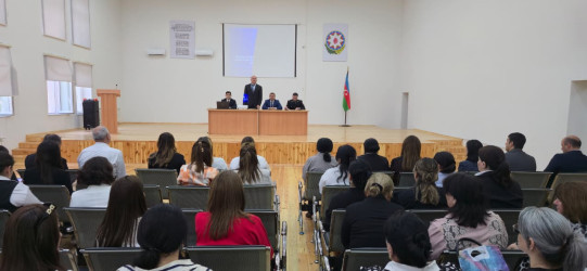 17 nömrəli tam orta məktəbdə maarifləndirici görüş keçirilib