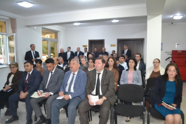Mingəçevir şəhər İcra Hakimiyyətinin başçısı İlham İsmayılovun sakinlərlə növbəti səyyar qəbulu oktyabrın 8-də keçirilib.