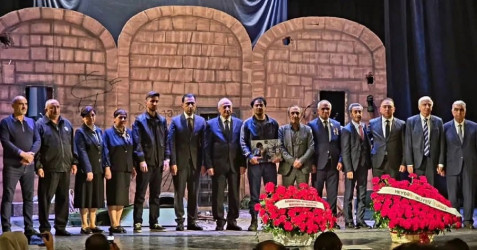 Azərbaycanın Milli Qəhrəmanı Natiq Qasımova həsr olunan “Ölməz” monotamaşası Mingəçevirdə təqdim edilib.