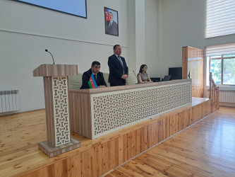 “İnsan Hüquqları Aylığı” çərçivəsində “Erkən nikah məişət zorakılığının başlıca amillərindəndir” mövzusunda tədbir keçirilib.