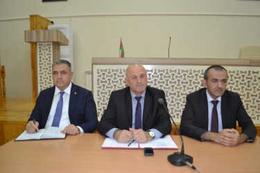 Mingəçevir şəhər İcra Hakimiyyətinin başçısı İlham İsmayılovun sakinlərlə növbəti səyyar görüşü oktyabr ayının 14-də 13 nömrəli tam orta məktəbin akt zalında keçirilib.