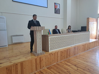 “İnsan Hüquqları Aylığı” çərçivəsində “Erkən nikah məişət zorakılığının başlıca amillərindəndir” mövzusunda tədbir keçirilib.