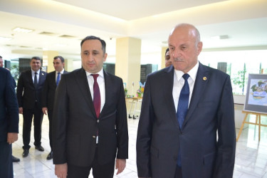 AZƏRBAYCANIN DÖVLƏT MÜSTƏQİLLİYİ ƏBƏDİDİR  28 may - Müstəqillik günü münasibətilə Mingəçevir şəhər İcra Hakimiyyəti və YAP şəhər təşkilatı birgə  konfrans keçirib