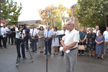 Mingəçevir şəhər İcra Hakimiyyətinin başçısı İlham İsmayılovun vətəndaşlarla növbəti səyyar görüşü avqust ayının 12-də M.Maqomayev küçəsindəki 50 saylı binanın qarşısında keçirilib