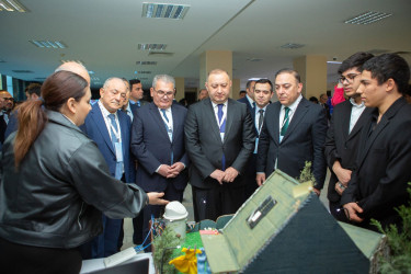 Mingəçevir Dövlət Universitetinin ev sahibliyi etdiyi “Davamlı İnkişaf Strategiyası: Qlobal trendlər, milli təcrübələr və yeni hədəflər” adlı III Beynəlxalq Konfrans öz işinə başlayıb: 20 ölkənin alim və tədqiqatçıları Mingəçevirdə