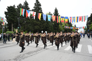 Ümummilli Lider Heydər Əliyevin 103-cü ildönümünə həsr olunan avarçəkmə və kanoe üzrə “Prezident Kuboku 2026” beynəlxalq reqatasının paradı təşkil edilib.