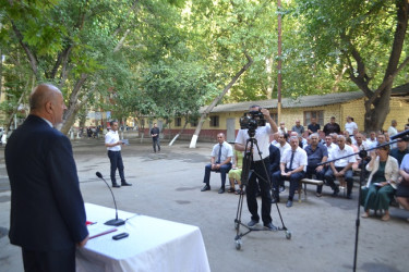 Mingəçevir şəhər İcra Hakimiyyətinin başçısı İlham İsmayılovun vətəndaşlarla növbəti səyyar görüşü iyul ayının 10-də 20 Yanvar küçəsindəki 20 saylı binanın qarşısında keçirilib.