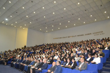 Ulu öndər Heydər Əliyevin anadan olmasının 100 illiyinə həsr olunmuş  “Azərbaycanın Dövlət Müstəqilliyi əbədidir, sarsılmazdır, dönməzdir” mövzusunda konfrans keçirilmişdir.