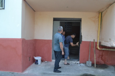 Mingəçevir şəhərində təmir işləri aparılan çoxmənzilli binalara ictimai  baxış keçirildi