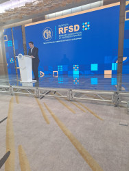 İlham İsmayılov Tbilisidə keçirilən XVI Regional Dayanıqlı İnkişaf Forumunda iştirak edir.