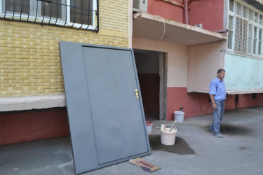Mingəçevir şəhərində təmir işləri aparılan çoxmənzilli binalara ictimai  baxış keçirildi