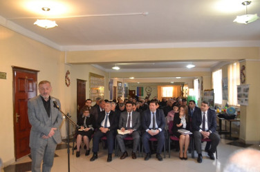 Mingəçevir Şəhər İcra Hakimiyyətinin başçısı İlham İsmayılovun vətəndaşlarla növbəti səyyar görüşü mart ayının 5-də keçirildi.