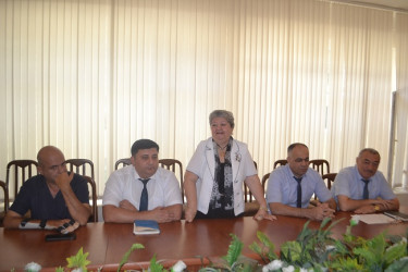 Sentyabrın 4-də Mingəçevir şəhər İcra Hakimiyyətinin başçısı İlham İsmayılov yeni dərs ilində birinci sinfə qədəm qoyacaq şəhid və qazi övladları ilə görüşüb.