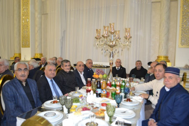 Dekabrın 12-də Ulu Öndər Heydər Əliyevin Anım Günü münasibəti ilə Mingəçevir şəhər İcra Hakimiyyətinin təşikatçılığı ilə ehsan verilib.