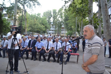 Mingəçevir şəhər İcra Hakimiyyətinin başçısı İlham İsmayılovun vətəndaşlarla növbəti səyyar görüşü iyul ayının 3-də İsmət Qayıbov küçəsindəki 4 saylı binanın qarşısında  keçirilib.