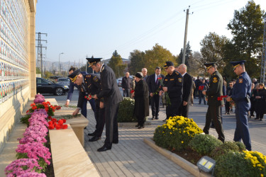 8 Noyabr Zəfər Günü münasibəti ilə Mingəçevir şəhər İcra Hakimiyyətinin təşkilatçılığı ilə sislsilə tədbirlər keçirilib..İlk olaraq "Zəfər parkı" ziyarət olundu. Ağac əkildi.