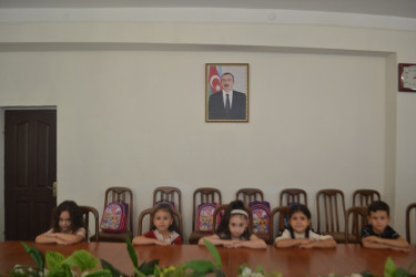 Sentyabrın 4-də Mingəçevir şəhər İcra Hakimiyyətinin başçısı İlham İsmayılov yeni dərs ilində birinci sinfə qədəm qoyacaq şəhid və qazi övladları ilə görüşüb.