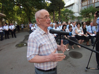 Mingəçevir şəhər İcra Hakimiyyətinin başçısı İlham İsmayılovun səyyar görüşləri davam edir