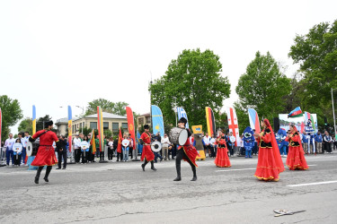 Ümummilli Lider Heydər Əliyevin 103-cü ildönümünə həsr olunan avarçəkmə və kanoe üzrə “Prezident Kuboku 2026” beynəlxalq reqatasının paradı təşkil edilib.