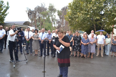 Mingəçevir şəhər İcra Hakimiyyətinin başçısı İlham İsmayılovun vətəndaşlarla növbəti səyyar görüşü avqust ayının 12-də M.Maqomayev küçəsindəki 50 saylı binanın qarşısında keçirilib