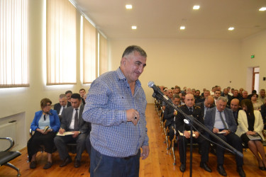 Mingəçevir şəhər İcra Hakimiyyətinin başçısı İlham İsmayılovun vətəndaşlarla növbəti səyyar görüşü may ayının 21-də  keçirildi.