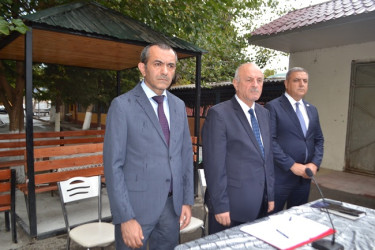 Mingəçevir şəhər İcra Hakimiyyətinin başçısı İlham İsmayılovun vətəndaşlarla növbəti səyyar görüşü avqust ayının 12-də M.Maqomayev küçəsindəki 50 saylı binanın qarşısında keçirilib