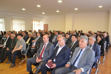 Mingəçevir şəhər İcra Hakimiyyətinin başçısı İlham İsmayılovun vətəndaşlarla növbəti səyyar görüşü aprel ayının 3-də  keçirilib.