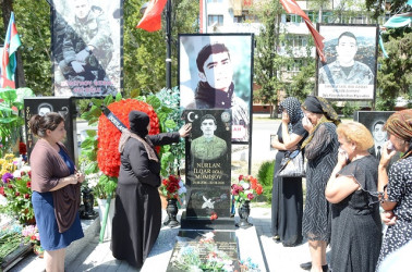 Vətən müharibəsi şəhidləri Hüseynov Əzəmi Əli oğlu və  Məmişov Nurlan İlqar oğlunun  doğum günləri qeyd olunub.