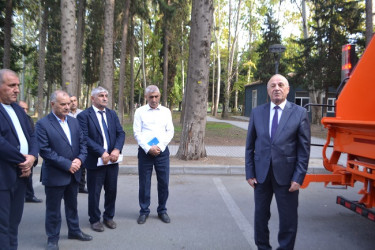 Mingəçevirdə məişət tullantıları daşıyan yeni texnika təqdim olunub