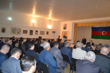 Mingəçevir şəhər İcra Hakimiyyətinin başçısı İlham İsmayılovun sakinlərlə növbəti səyyar görüşü oktyabrın 9-da Sağ sahil yaşayış massivindəki 11 nömrəli tam orta məktəbin akt zalında keçirilib.