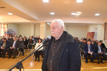 Mingəçevir şəhər İcra Hakimiyyətinin başçısı İlham İsmayılovun vətəndaşlarla növbəti səyyar görüşü mart ayının 12-də keçirilib.