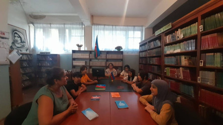 “Konstitusiya – demokratik prinsipləri özündə cəmləyən sənəddir” mövzusunda dəyirmi masa təşkil olunmuşdur.