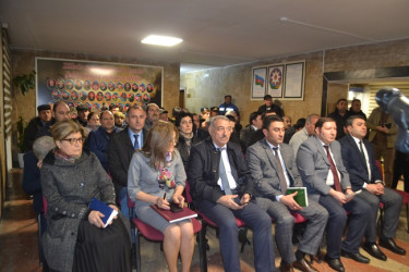 Mingəçevir şəhər İcra Hakimiyyətinin başçısı İlham İsmayılovun vətəndaşlarla növbəti səyyar görüşü dekabrın 18-də Mingəçevir Tibb Kollecində keçirilib.