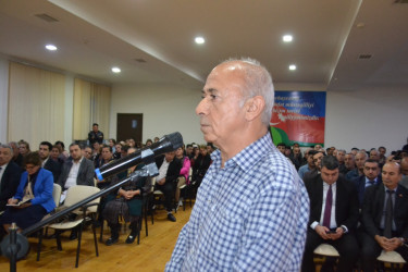 Mingəçevir şəhər İcra Hakimiyyətinin başçısı İlham İsmayılovun vətəndaşlarla növbəti səyyar görüşü Energetiklər yaşayış massivindəki 4 nömrəli tam orta məktəbin akt zalında keçirilib.