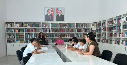 ”Ana dili hər bir xalqın milli kimliyidir”adlı dəyirmi masa təşkil olundu