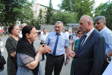 Mingəçevir şəhər İcra Hakimiyyətinin başçısı İlham İsmayılovun  sakinlərlə növbəti səyyar görüşü oldu